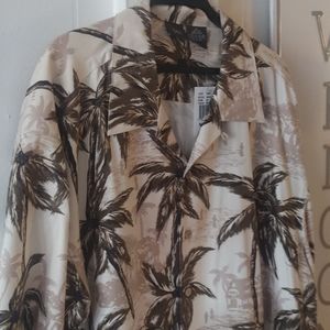Folio 💯 percent Silk shirt XL NWT Brown/ Cream color palm trees